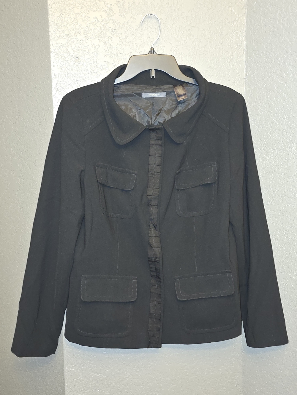 Liz Claiborne Black Tailored Button-Front Blazer